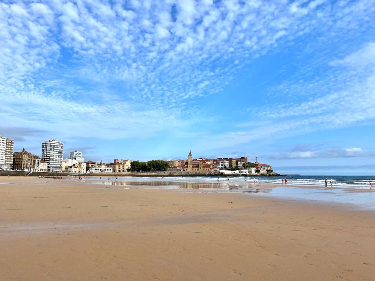 Atico Primera Linea Playa De San Lorenzo 希洪 外观 照片